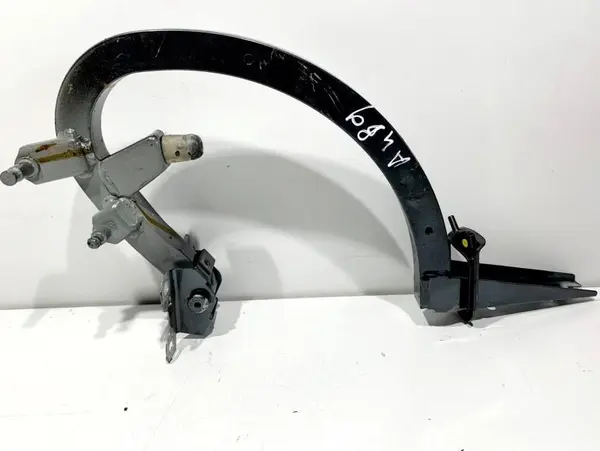 Balama capota dreapta spate 8W5827306A Audi A4 (2015-2019) [8W2, B9]