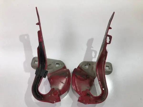 Balama capota stanga si dreapta fata Renault Clio 3 (2005-2009)