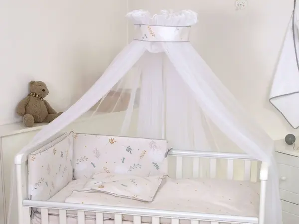Baldachin din tul pentru patut bebe Airy Beige 160 x 600 cm
