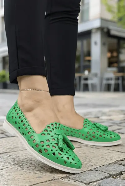 Balerini Perforati din Piele Verde cu Accesoriu - ZY GREEN