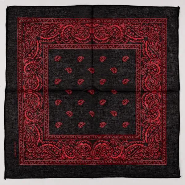 Bandana tip batic patrat cu imprimeu rosu pe negru