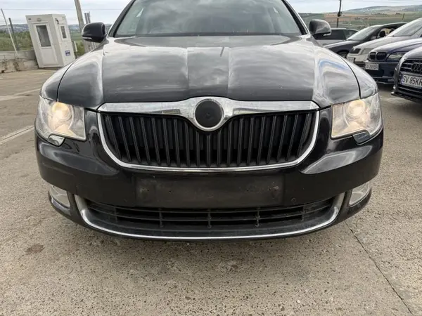 Bara fata completa cu senzori de parcare culoare negru - lf9r Skoda Superb 2 (2008-2013)