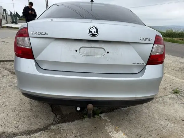 Bara spate completa culoare argintie - la7w Skoda Rapid (2012-2017)