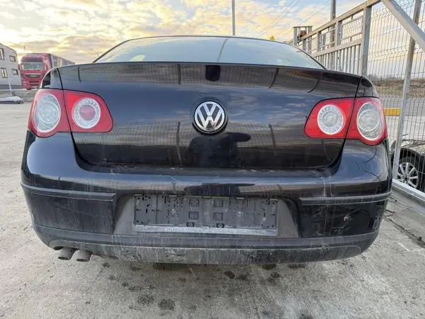 Bara spate culoare negru - lc9x Volkswagen Passat B6 3C (2005-2010)