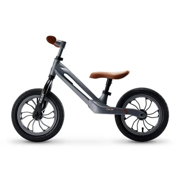 Bicicleta copii fara pedale Balance bike Qplay Racer Gri de la 3 ani pana la 30 kg, cadru usor de magneziu, reglabil, sa comoda, acoperita cu piele ecologica, roti de cauciuc gonflabil