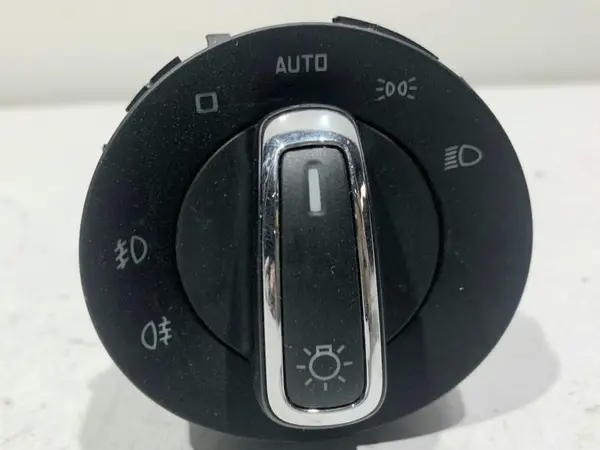 Bloc lumini 3T0941431B Skoda Superb 2 facelift (2013-2015)
