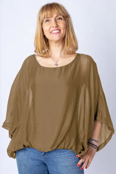 Bluza camel din matase si vascoza cu maneca fluture