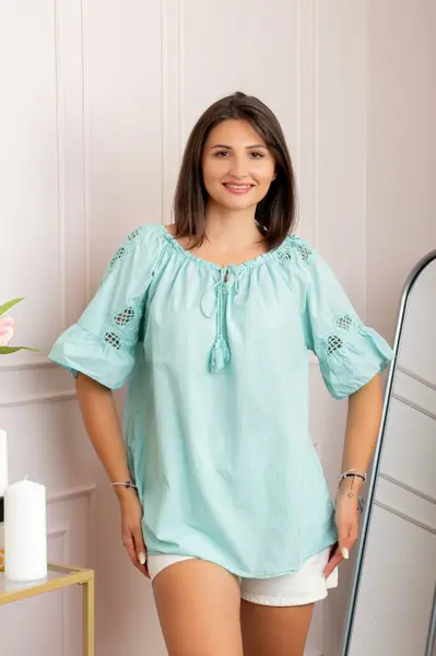Bluza dama din bumbac Myra cu perforatii florale - Bleu