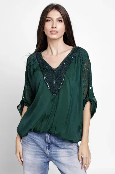 Bluza din matase si vascoza platca brodata, cu paiete fine si cu dantela pe spate, verde inchis