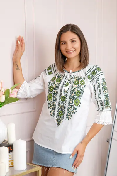 Bluza tip ie alba cu motiv floral verde Arabella