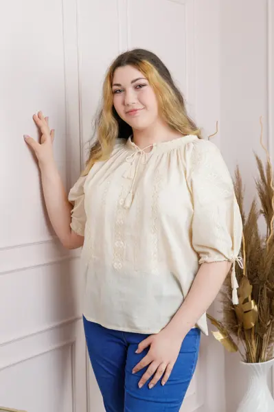 Bluza tip ie crem cu motiv geometric auriu Gratiela 03