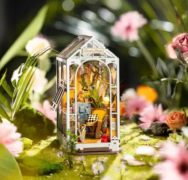 Book Nook. Puzzle 3D - Cotor de carte DIY - Garden House | Robotime