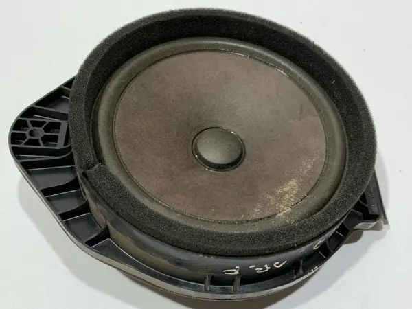 Boxa auto dreapta fata 23260863 Opel Astra J (2009-2012)