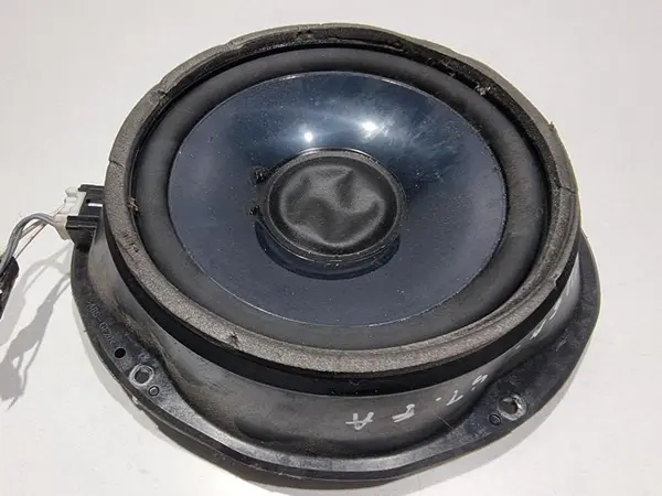 Boxa auto stanga / dreapta fata 3M5T-18808-DD Ford Kuga (2008-2012)