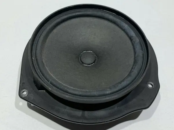 Boxa auto stanga / dreapta fata A2049062401 Mercedes C-Class (2007-2010) [W204]