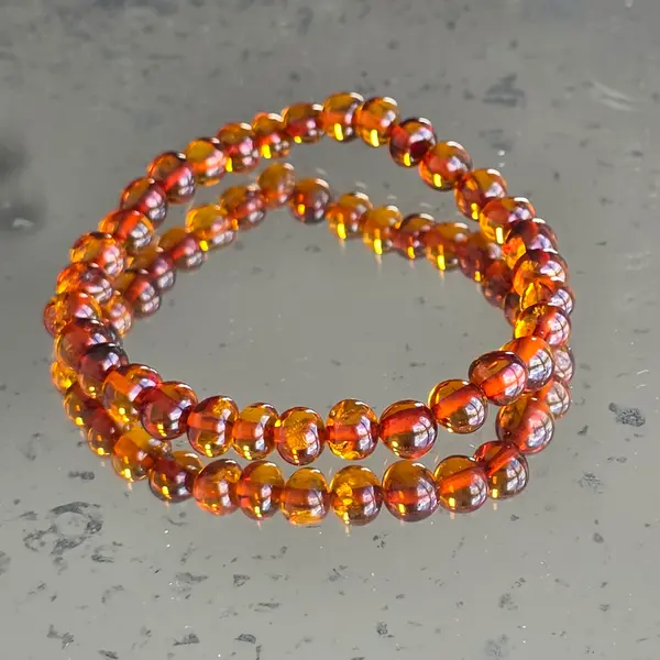 Bratara chihlimbar 6 mm