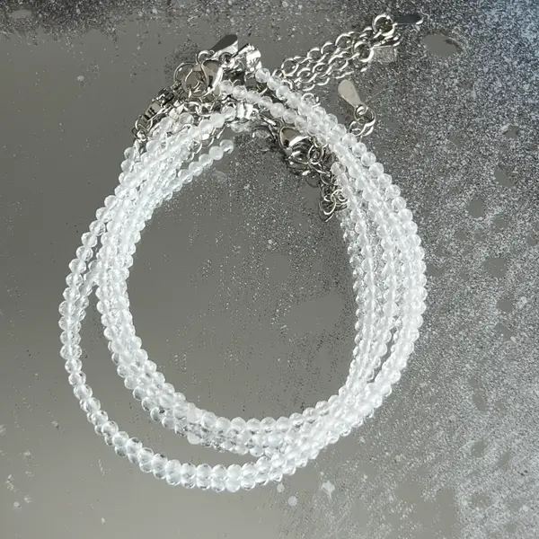 Bratara cuart de stanca/cristal incolor 2 mm reglabila