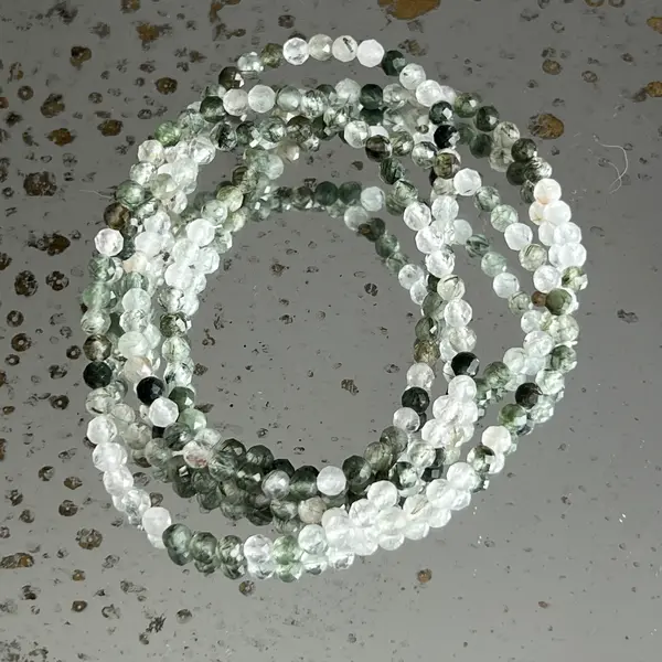 Bratara fatetata cuart rutilat verde 4mm