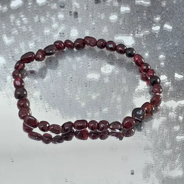 Bratara granat Tumble