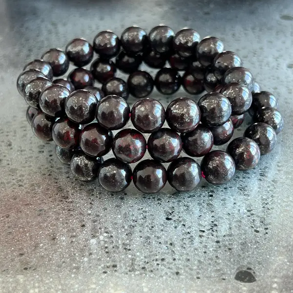 Bratara jasp rosu-burgundi cu hematit 10-11 mm