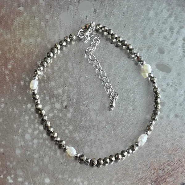 Bratara reglabila fatetata pirita 3 mm | Pearl
