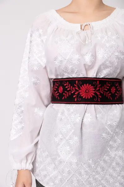 Brau traditional negru cu motiv floral rosu Sofia