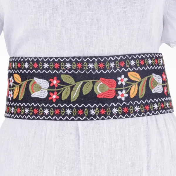 Brau traditional romanesc cu broderie floarala multicolora