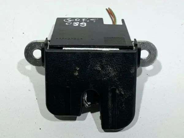 Broasca capota spate 5J0827501C Volkswagen Golf 5 (2004-2009)