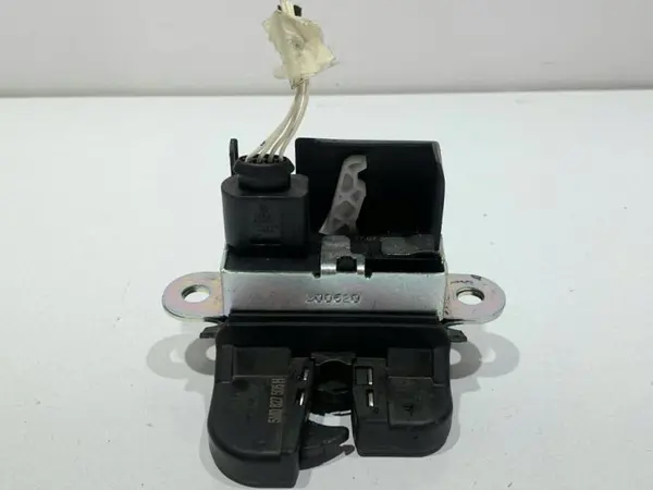 Broasca capota spate 5M0827505H Volkswagen Tiguan (2007-2011)