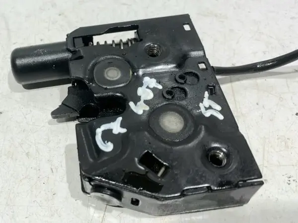 Broasca capota stanga / dreapta fata 4G0823509C Audi A6 (2010-2018) [4G2, C7]
