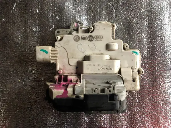 Broasca dreapta spate 4f0839018 Audi A6 (2004-2011) [4F2, C6]