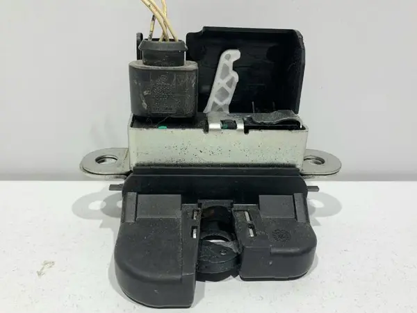Broasca haion 5M0827505E Volkswagen Golf 5 (2004-2009)