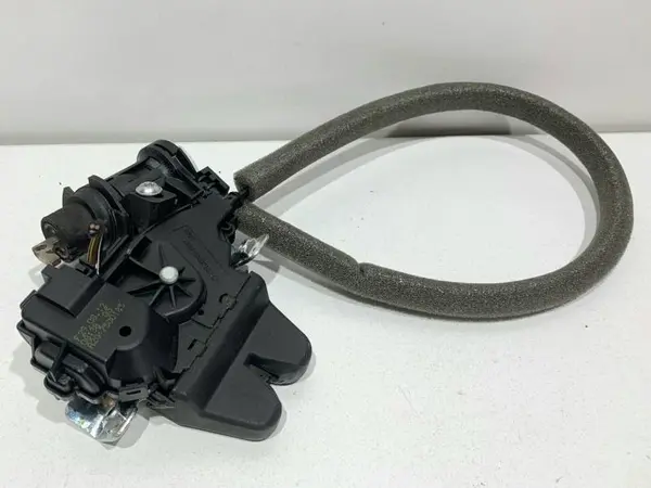 Broasca haion cu butuc A2047500185 Mercedes E-Class (2009-2016) [W212]