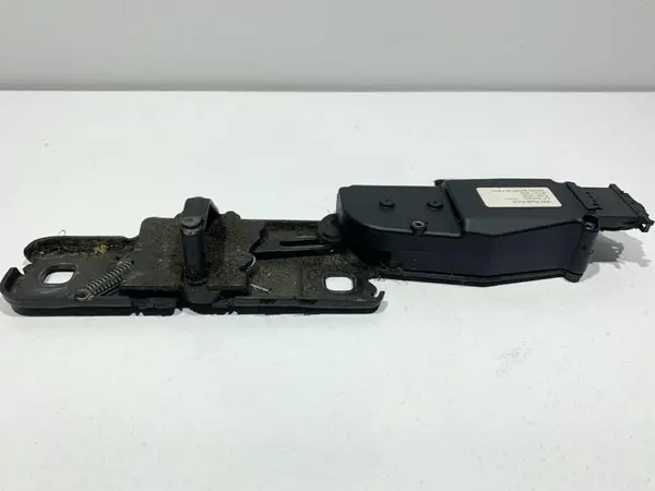 Broasca / motoras capota spate 4F9827383E Skoda Superb 2 (2008-2013)
