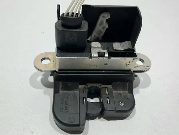 Broasca portbagaj 3AF827505B Volkswagen Passat B7 (2010-2014)