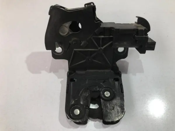 Broasca portbagaj 8p4827520 Audi A6 (2004-2011) [4F2, C6]