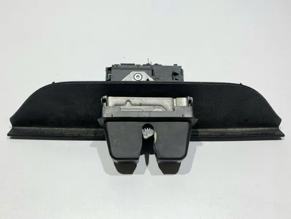 Broasca portbagaj 8V41-S442A66-AF Ford Kuga (2008-2012)