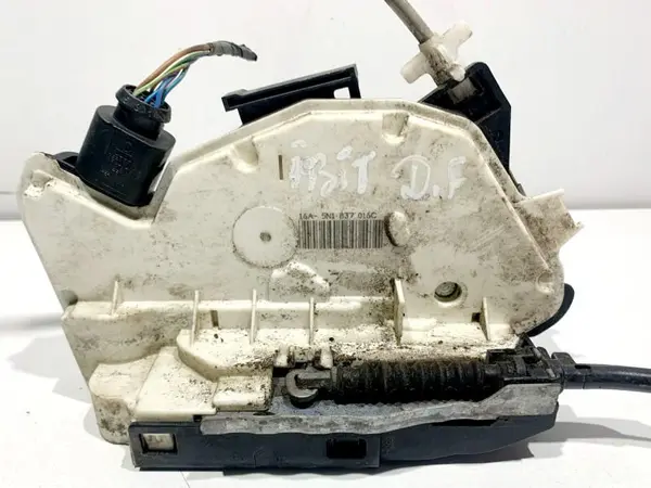 Broasca usa dreapta fata 5N1837016C Skoda Fabia 2 facelift (2010-2014)