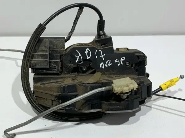 Broasca usa dreapta spate 13503808 Opel Astra J facelift (2012-2015)