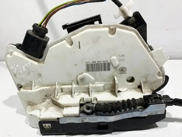 Broasca usa dreapta spate 5N0839016G Skoda Superb 2 (2008-2013)