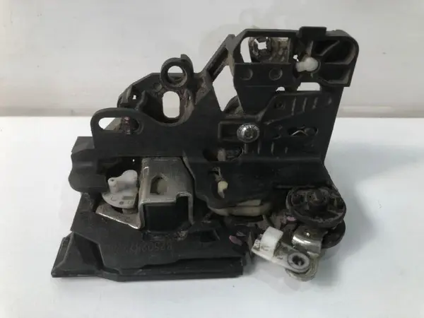 Broasca usa dreapta spate 825028727r Dacia Logan 2 (2012-2017)