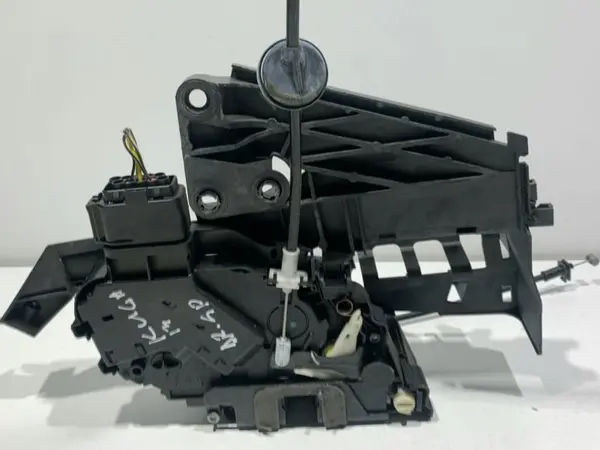 Broasca usa dreapta spate 8V4A-S26412-EA Ford Kuga (2008-2012)