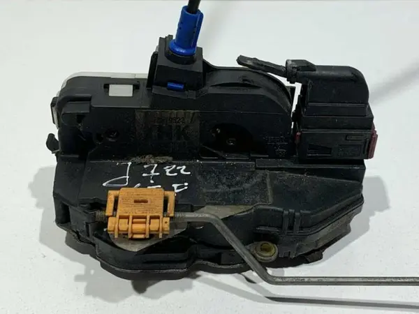 Broasca usa stanga fata 13579522 Opel Mokka (2012-2016)