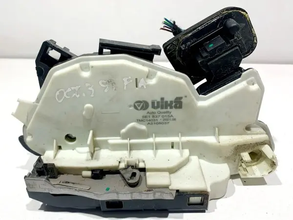 Broasca usa stanga fata 5E1837015A Volkswagen Passat B8 (2014-2019)
