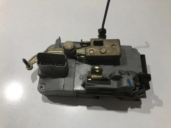 Broasca usa stanga fata Citroen C8 (2002-2008)