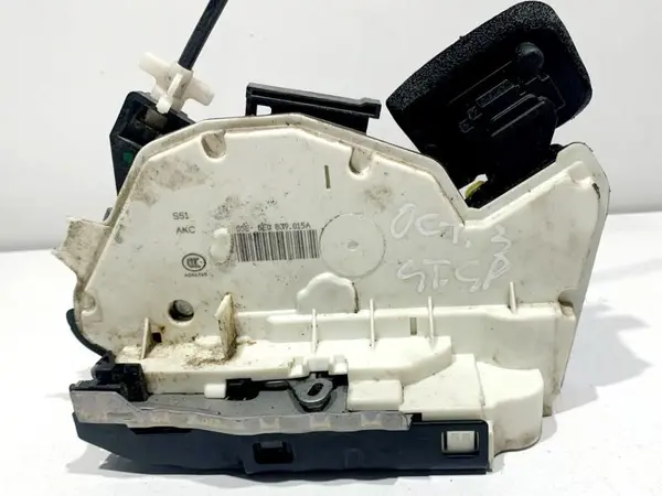 Broasca usa stanga spate 5E0839015A Skoda Rapid (2012-2017)
