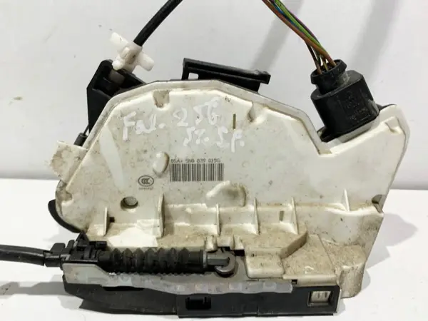 Broasca usa stanga spate 5N0839015G Skoda Fabia 2 facelift (2010-2014)
