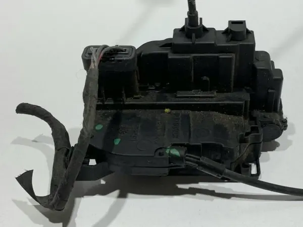 Broasca usa stanga spate 825030032R Renault Grand Scenic 3 (2009-2011)