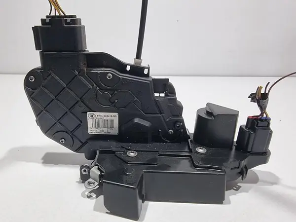 Broasca usa stanga spate 8V4A-S26413-GA Ford Kuga (2008-2012)