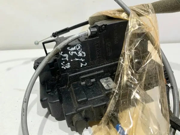 Broasca usa stanga spate Nissan Qashqai plus 2 ( 2008-2010) [J10]